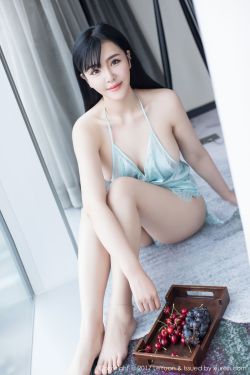 解开美女内裤吻戏